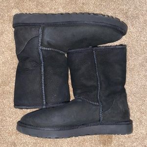 UGG Classic Short II